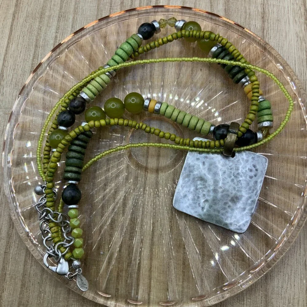 Chico's Green Tone Wooden BOHO Glass Beads Silver Tone Pendant Necklace - Picture 9 of 9